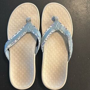 Women’s Vionic “Toe Post” Flip Flop Sandals Size 9 Gently Worn